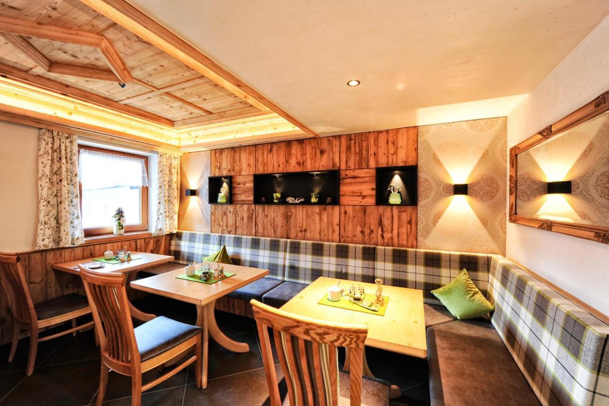 Hotel Garni Stefanie Ischgl Exterior photo